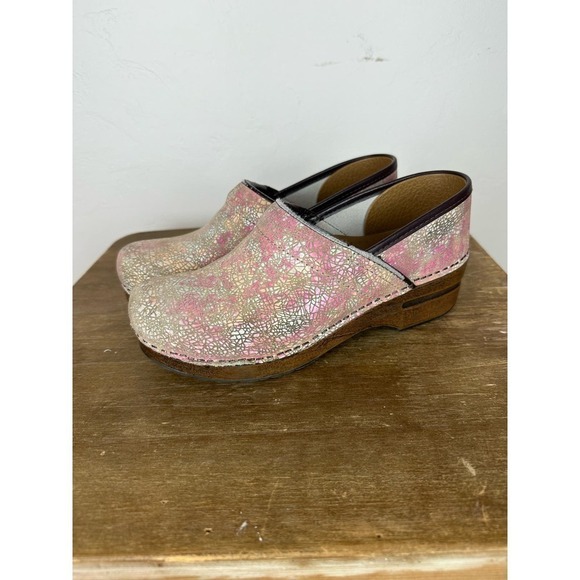 Pre-Loved Dansko’s with Pink and Tan Detail Throughout 39 - Picture 3 of 6